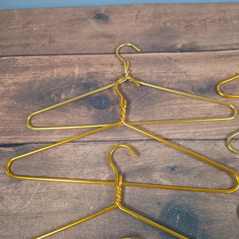 Metal Hangers OS Gold Good 9 Piece Set Twisted Neck Heavy Duty